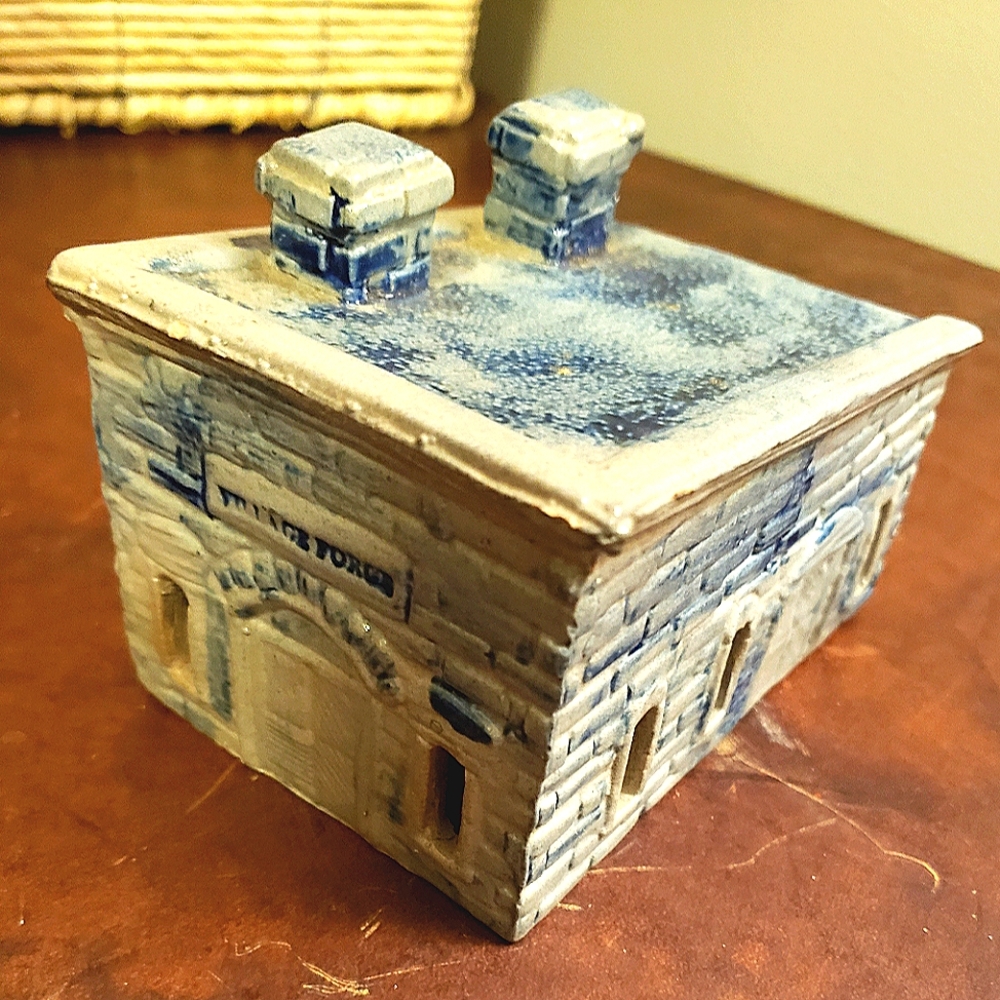 Christmas Village Porcelain House